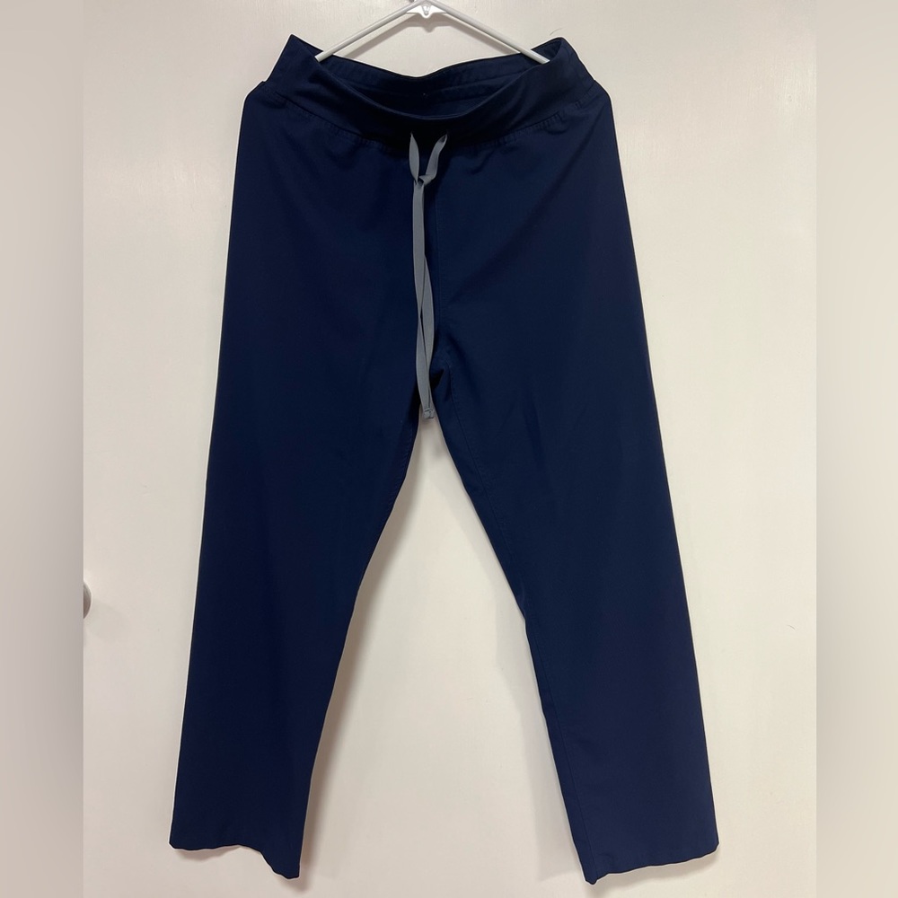 Figs Livingston Navy scrub pants-Medium